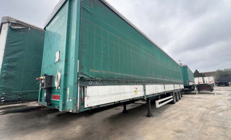 Semitauliner verde matrícula R-7807BCM
