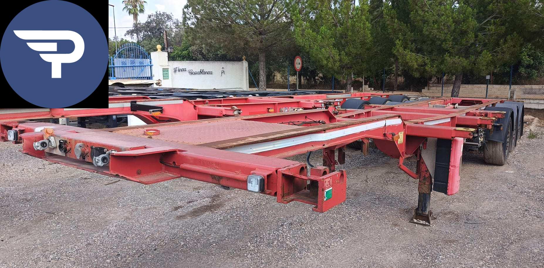 semirremolque extensible rojo